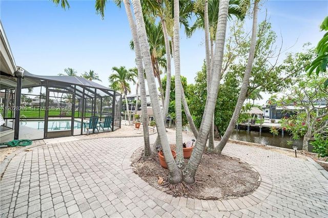 1138 N Lucerne Ave, Cape Coral, FL 33904