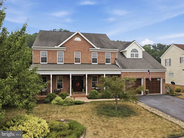 7930 GOLF VISTA DRIVE, Greencastle, PA 17225