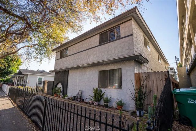 1123 Ohio, Long Beach, CA 90804