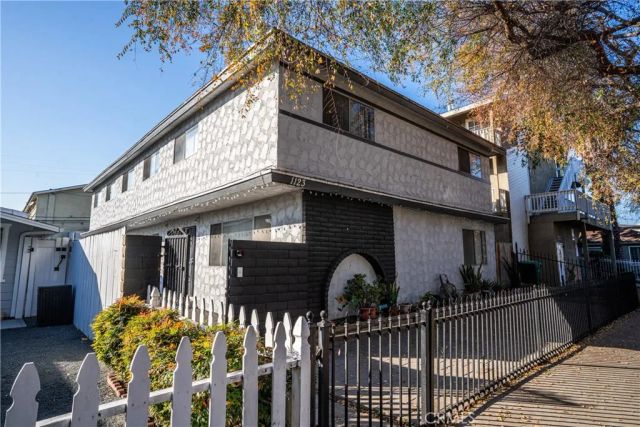1123 Ohio, Long Beach, CA 90804