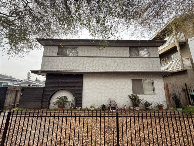 1123 Ohio, Long Beach, CA 90804