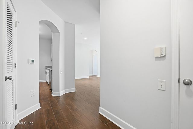 10550 BAYMEADOWS Road 218, Jacksonville, FL 32256