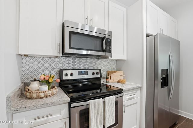 10550 BAYMEADOWS Road 218, Jacksonville, FL 32256