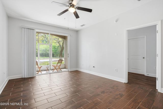 10550 BAYMEADOWS Road 218, Jacksonville, FL 32256