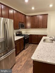 321 KRAMER CT, Florence, NJ 08518