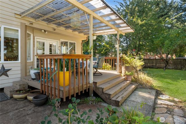 3715 185th Street E, Tacoma, WA 98446