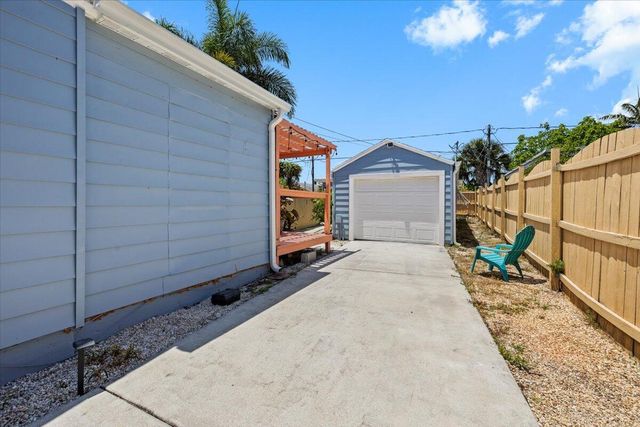 915 N K Street, Lake Worth Beach, FL 33460
