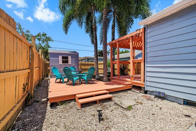 915 N K Street, Lake Worth Beach, FL 33460