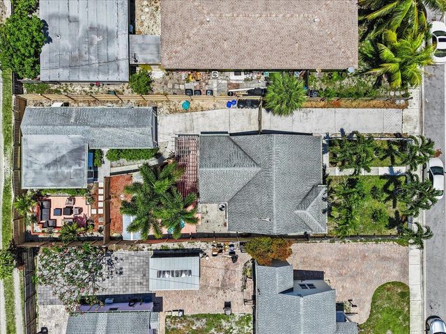 915 N K Street, Lake Worth Beach, FL 33460