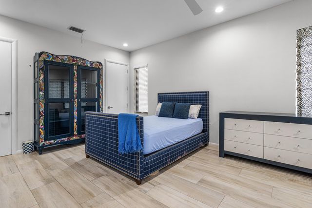 7027 Queenferry Circle, Boca Raton, FL 33496