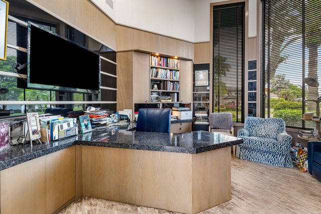 7027 Queenferry Circle, Boca Raton, FL 33496