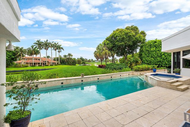 7027 Queenferry Circle, Boca Raton, FL 33496