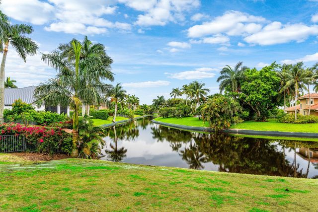 7027 Queenferry Circle, Boca Raton, FL 33496