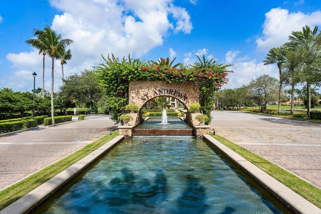 7027 Queenferry Circle, Boca Raton, FL 33496