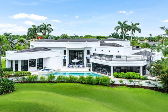7027 Queenferry Circle, Boca Raton, FL 33496