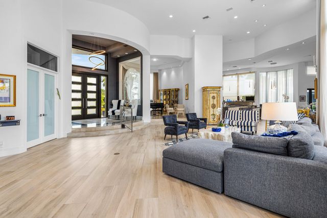 7027 Queenferry Circle, Boca Raton, FL 33496
