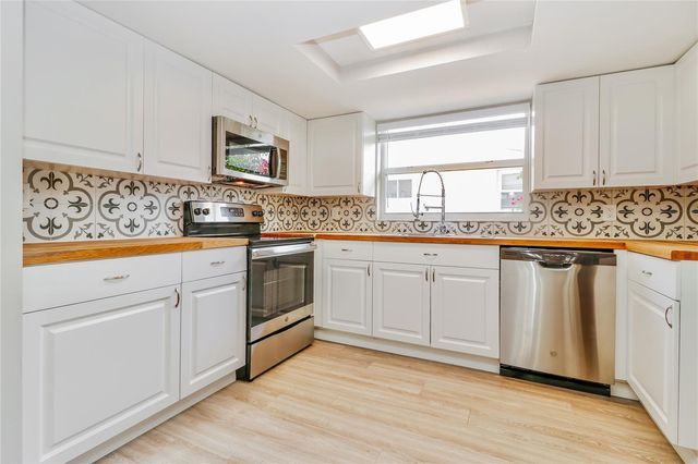 9025 COLLAGE LANE, Port Richey, FL 34668