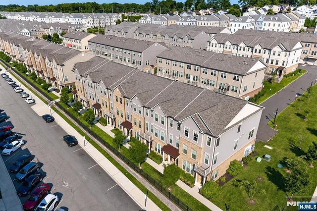 78 Leahy Drive 4909, Wood Ridge, NJ 07075