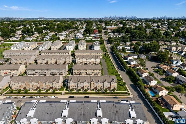 78 Leahy Drive 4909, Wood Ridge, NJ 07075