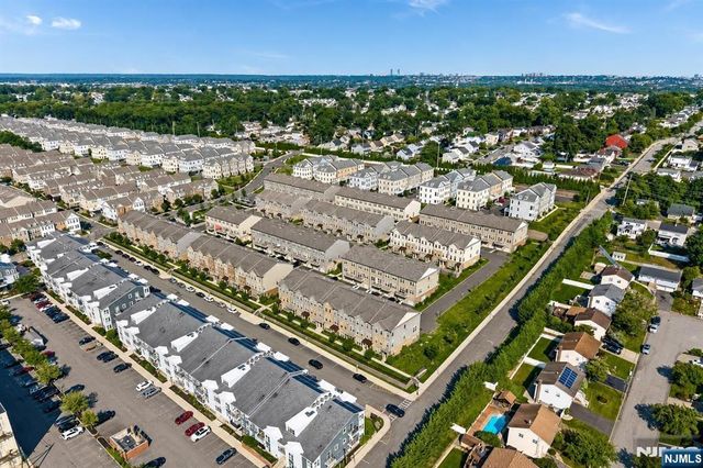 78 Leahy Drive 4909, Wood Ridge, NJ 07075