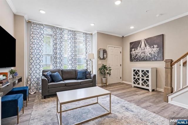 78 Leahy Drive 4909, Wood Ridge, NJ 07075