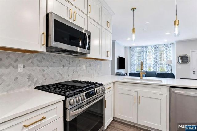 78 Leahy Drive 4909, Wood Ridge, NJ 07075