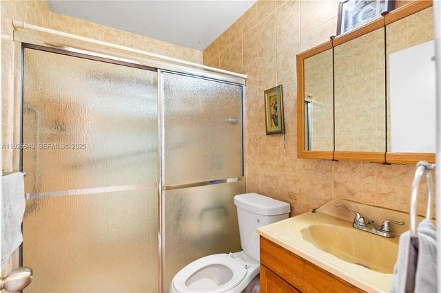 6142 SW 21st St, Miramar, FL 33023