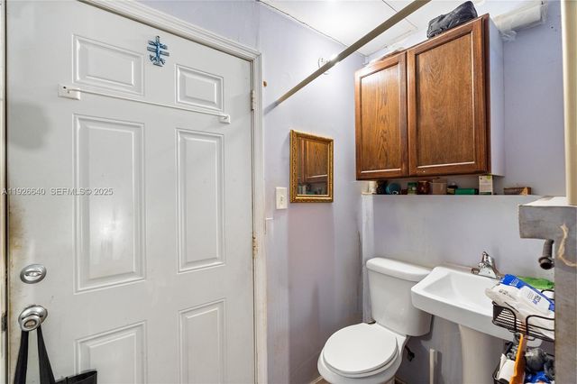 6142 SW 21st St, Miramar, FL 33023