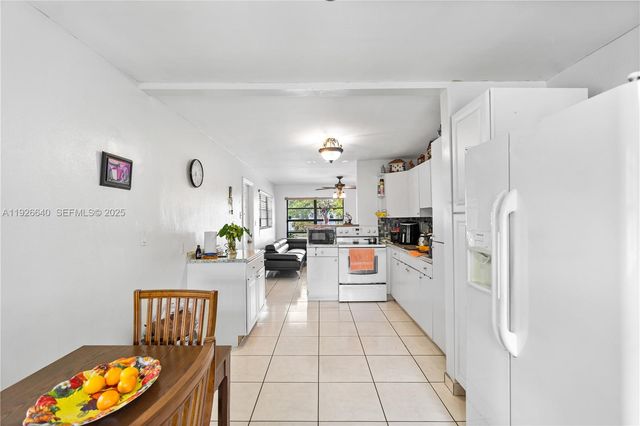 6142 SW 21st St, Miramar, FL 33023