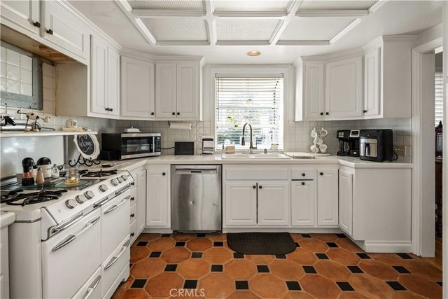 13382 Astoria, Sylmar, CA 91342