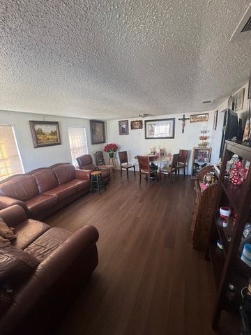 1934 Calypso Street, Dallas, TX 75212