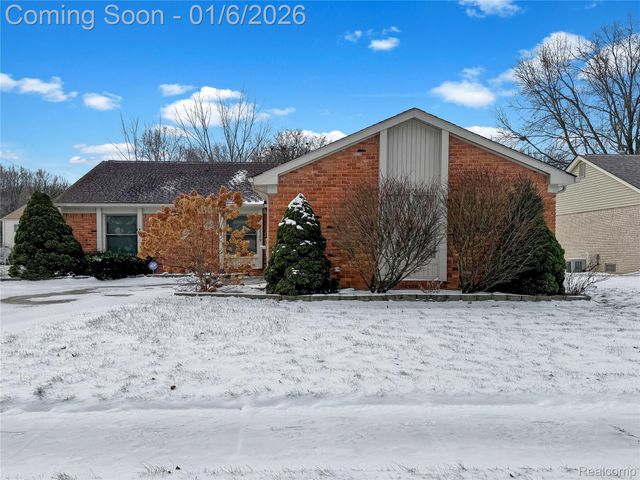 43529 Oakbrook Road, Canton Charter Township, MI 48187