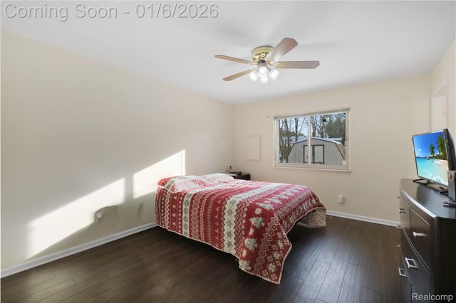 43529 Oakbrook Road, Canton Charter Township, MI 48187