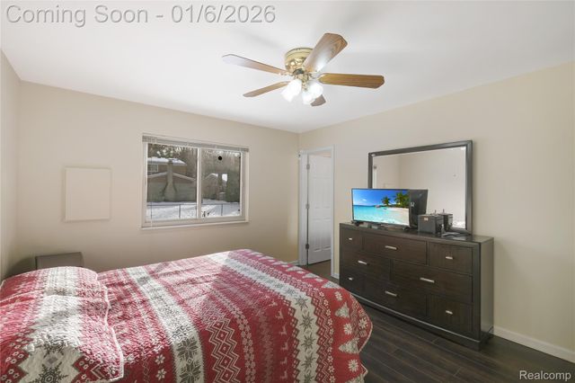 43529 Oakbrook Road, Canton Charter Township, MI 48187