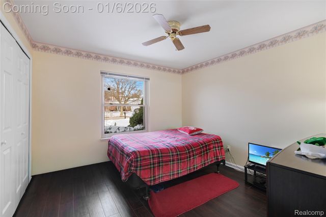 43529 Oakbrook Road, Canton Charter Township, MI 48187