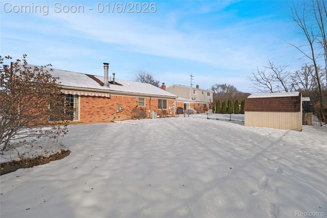 43529 Oakbrook Road, Canton Charter Township, MI 48187