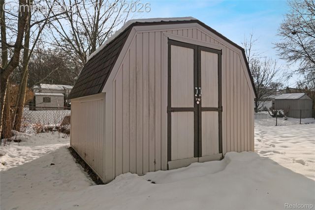 43529 Oakbrook Road, Canton Charter Township, MI 48187