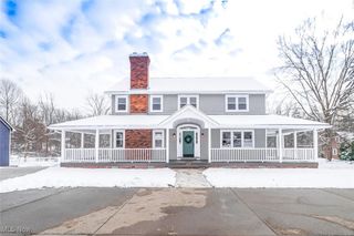 315 Babbling Brook Oval, Hinckley, OH 44233