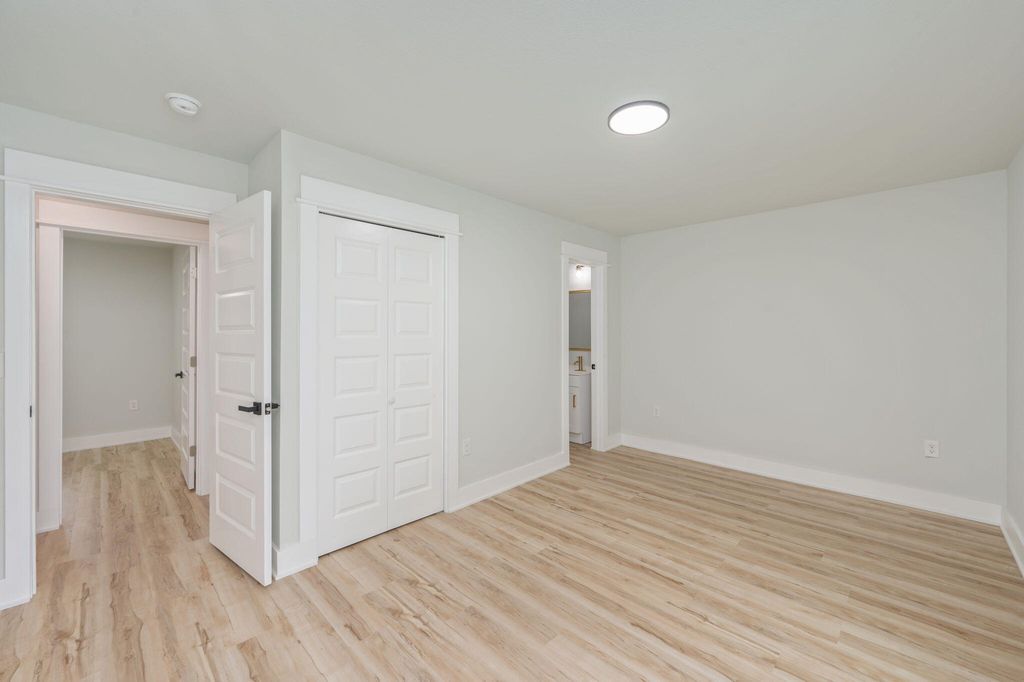 Image 23 of property listing at 51 6Th Street, Shalimar, FL 32579