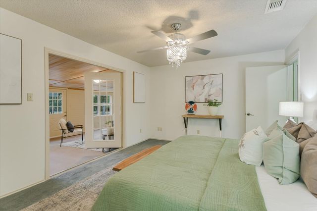 189 Shady Oaks LOOP, Cedar Creek, TX 78612