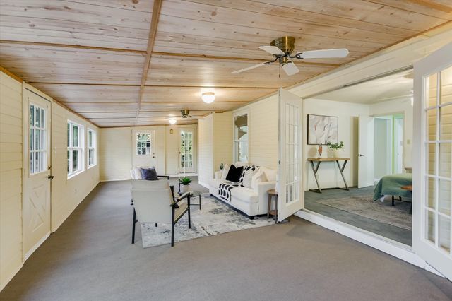 189 Shady Oaks LOOP, Cedar Creek, TX 78612