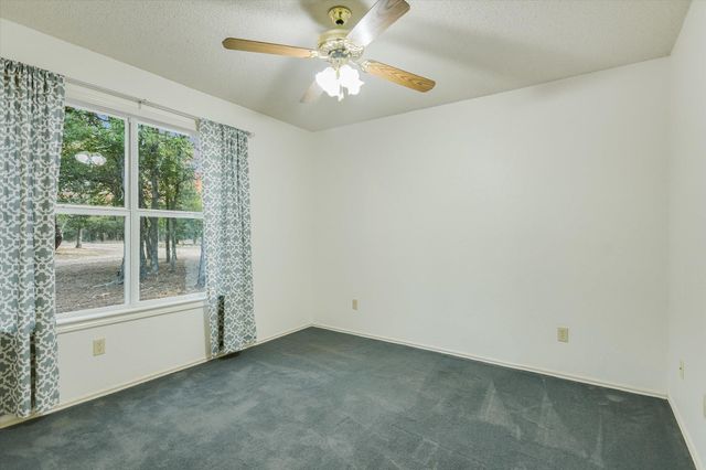 189 Shady Oaks LOOP, Cedar Creek, TX 78612