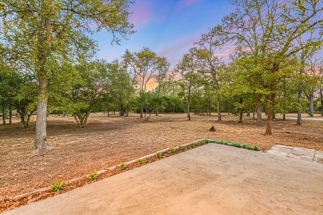 189 Shady Oaks LOOP, Cedar Creek, TX 78612