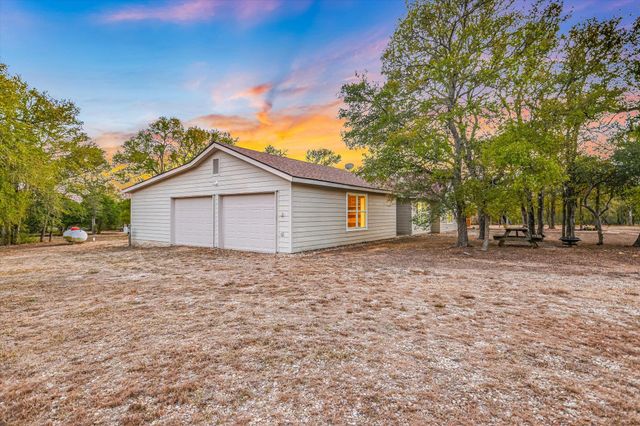 189 Shady Oaks LOOP, Cedar Creek, TX 78612