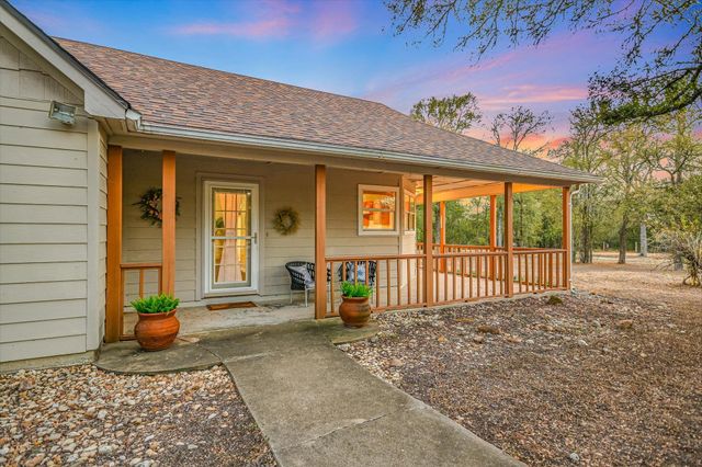 189 Shady Oaks LOOP, Cedar Creek, TX 78612