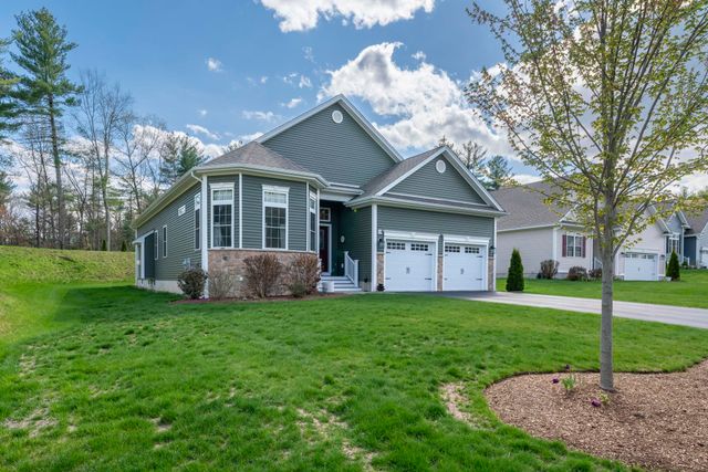 19 Pumpkin Patch Way, Londonderry, NH 03053