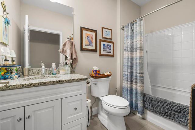 19 Pumpkin Patch Way, Londonderry, NH 03053