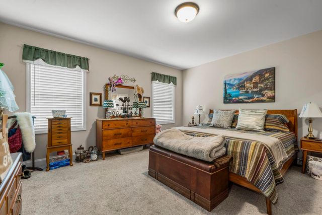19 Pumpkin Patch Way, Londonderry, NH 03053