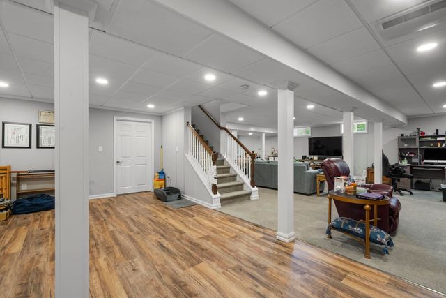19 Pumpkin Patch Way, Londonderry, NH 03053