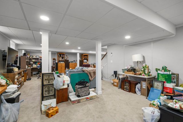 19 Pumpkin Patch Way, Londonderry, NH 03053